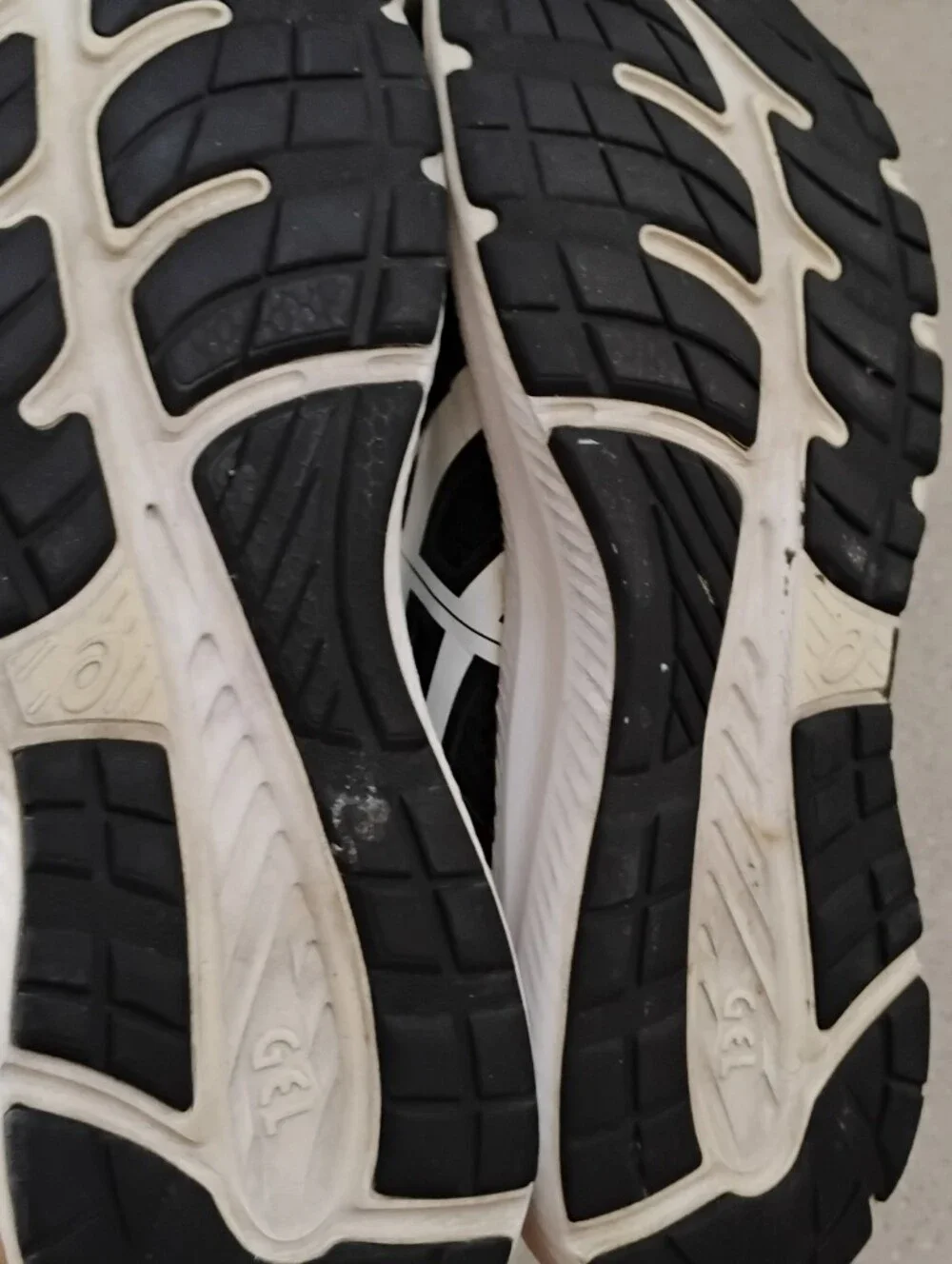 ASICS Gel Contend 7 Black & White Running Sneakers